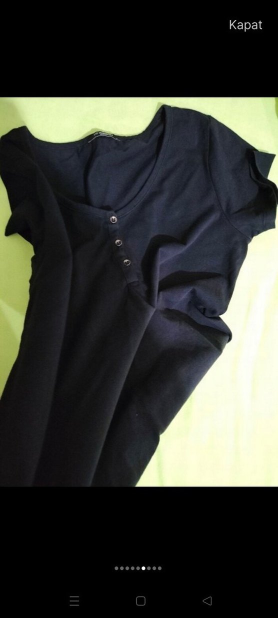 Siyah V Yaka Düğmeli Hamile Tişörtü - Görsel 3