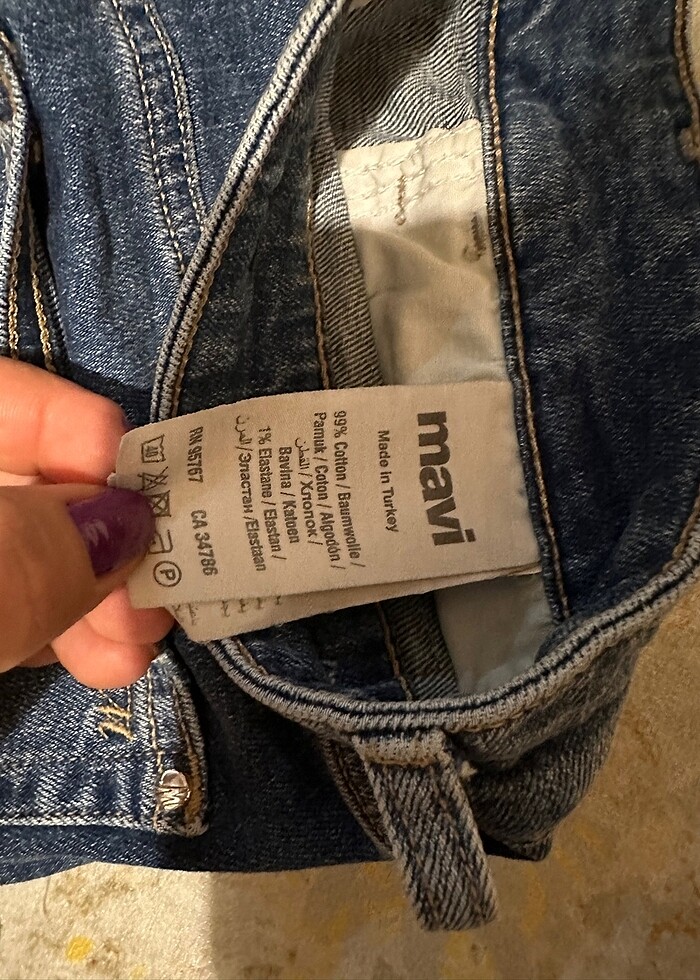 Mavi jeans marka mini şort - Görsel 4