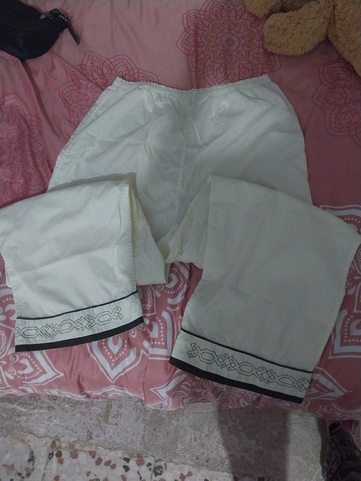 Düğmeli Beyaz Takım - Görsel 2