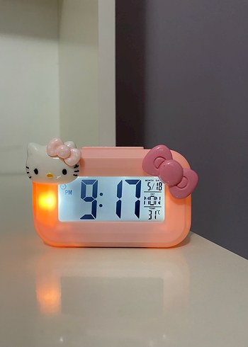 Pembe Hello Kitty Dijital Masa Saati - Görsel 2