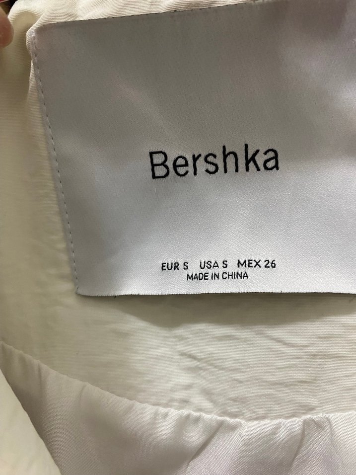 Bershka spor naylon ceket - Görsel 3