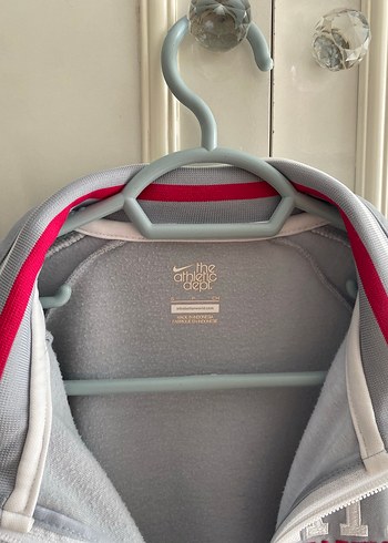 Nike Kadın Gri Fermuarlı Yüksek Yakalı Spor Ceket - Görsel 3