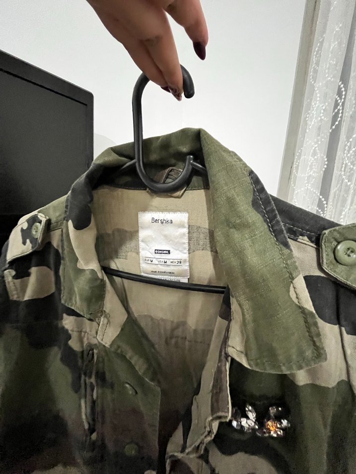 BERSHKA Kamuflaj Desenli Kadın 2 Ceket - Görsel 2