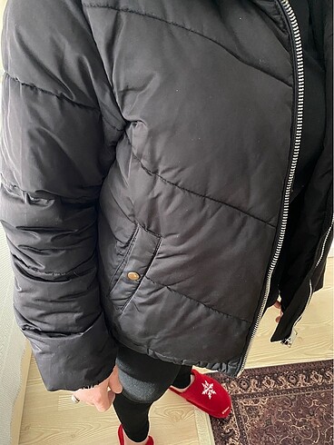 l Beden Siyah şişme mont
