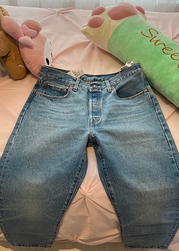 Levis Kadin Mavi Midi Boy Bol Kesim Kot Pantolon