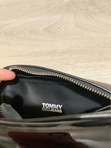  Beden Tommy çanta