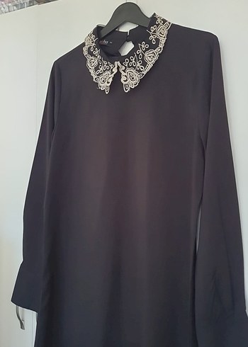 Dantel Yakalı Siyah Uzun Kollu Tunik