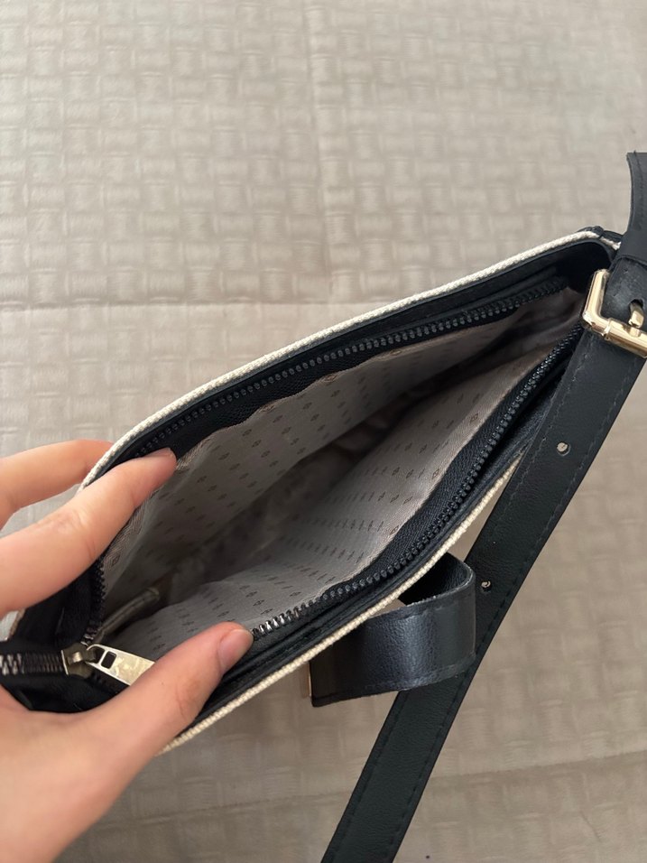 Minimalist Beyaz Deri Kadın Çanta - Görsel 4