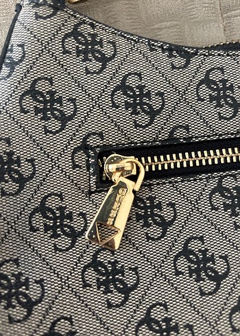 Guess Gri Desenli Tokalı Kadın Çanta - Görsel 5