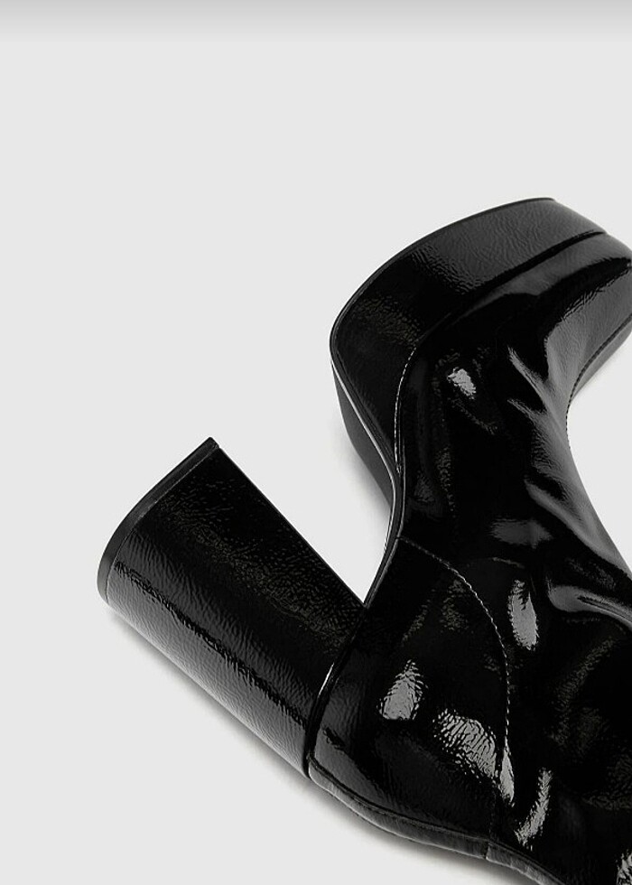 PULL&BEAR RUGAN TOPUKLU BİLEKTE BOT - Görsel 2