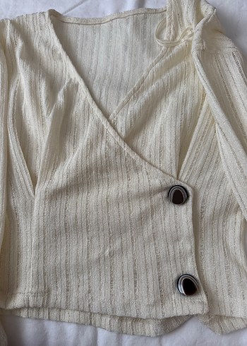 Düğmeli Beyaz Keten V Yakalı Bluz - Görsel 2