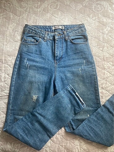 mom jean