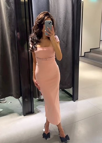 Zara Kare yaka dekolteli zara pembe kemerli elbise