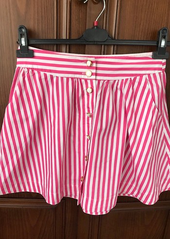 Düğmeli Pembe Çizgili Mini Etek