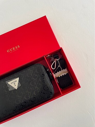  Beden Guess Çanta