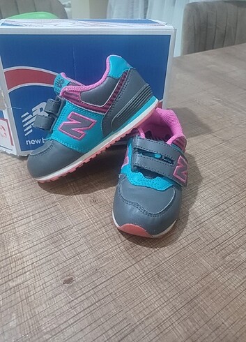 NEW BALANCE