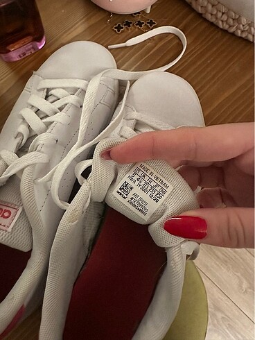 38 Beden beyaz Renk Adidas spor ayakkabı