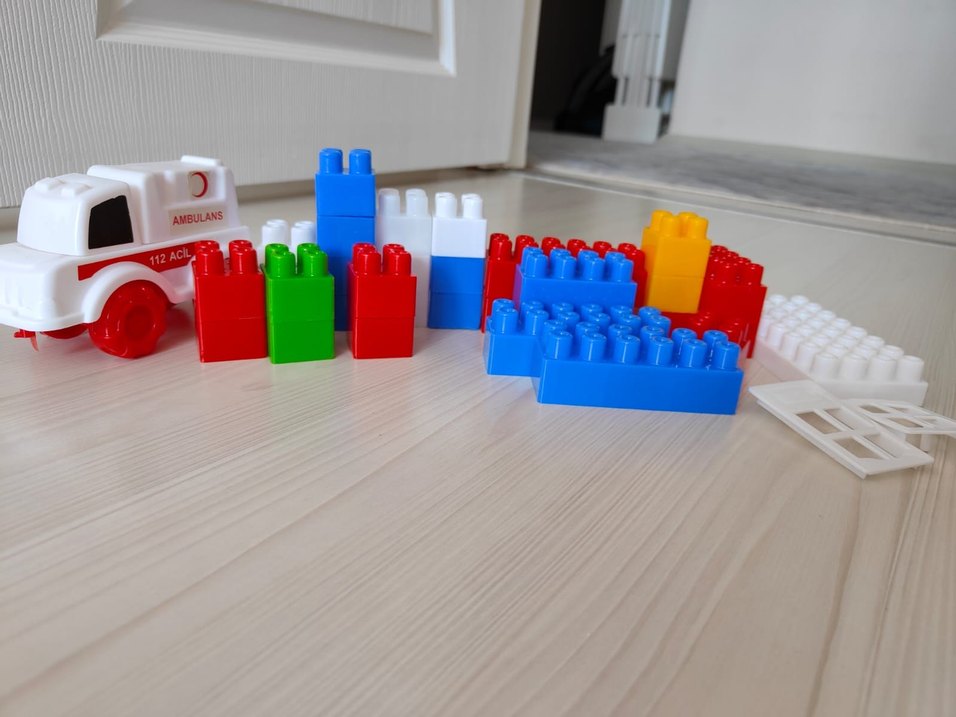 Renkli Lego Ambulans Seti - Görsel 4
