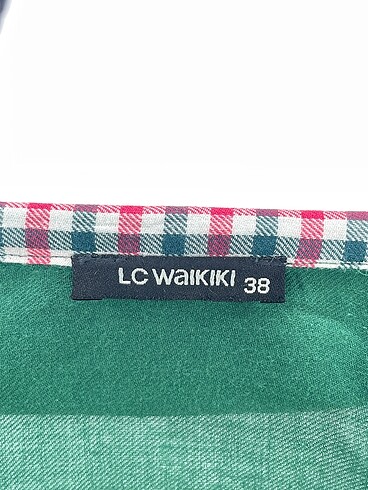 38 Beden yeşil Renk LC Waikiki Gömlek %70 İndirimli.