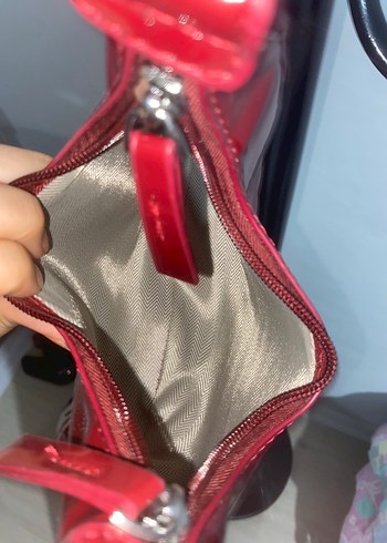 Beden Bordo Parlak Deri Tokalı Kadın Çanta
