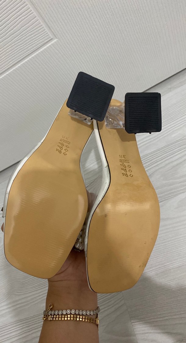 İnci İşlemeli Beyaz Topuklu Kadın Terlik - Görsel 4