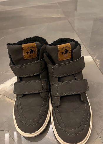 33 Beden 33 numara H&M erkek çocuk bot
