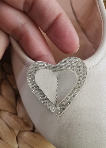 LCW Kız çocuk bej renkli babet ayakkabı - Görsel 4