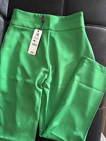 38 Beden Etiketli sateen pantolon