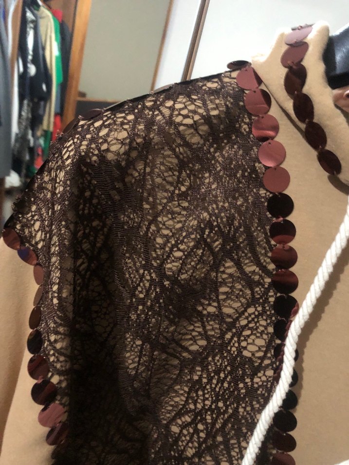 Dantel Detaylı Kapüşonlu Tunik - Görsel 3