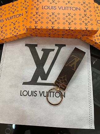  Beden Louis Vuitton Anahtarlık