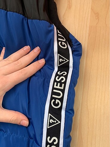 16-17 Yaş Beden GUESS YELEK