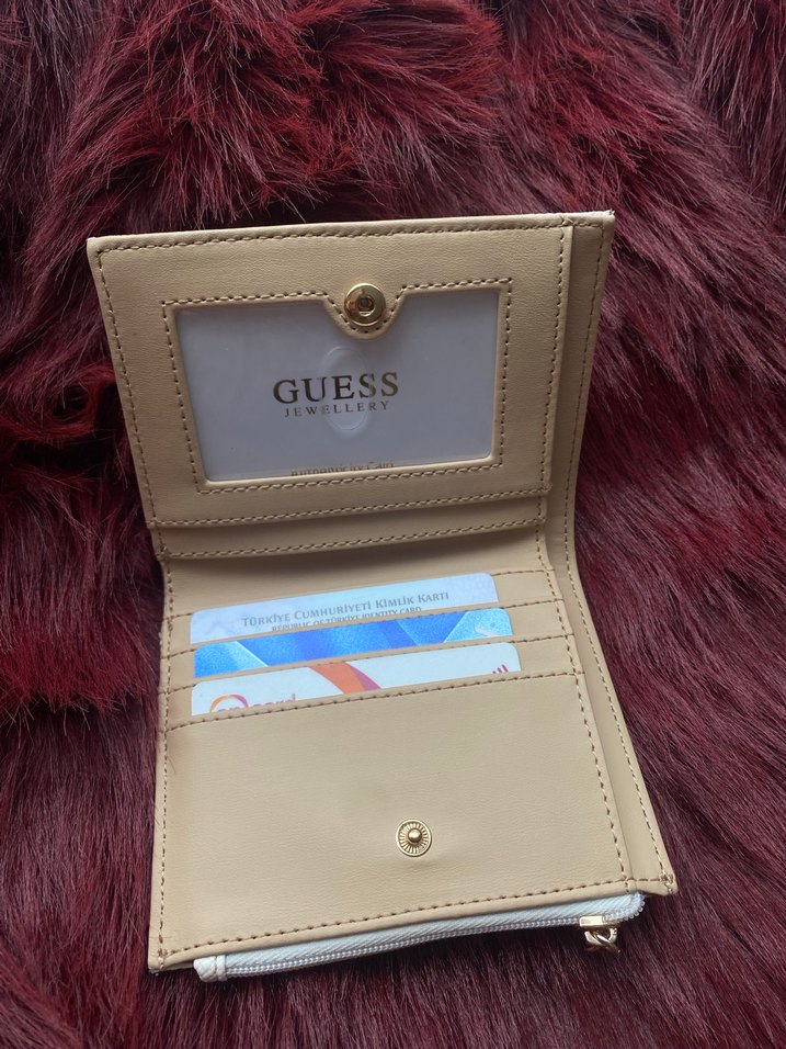 GUESS Kadın Beyaz Deri Cüzdan - Görsel 3