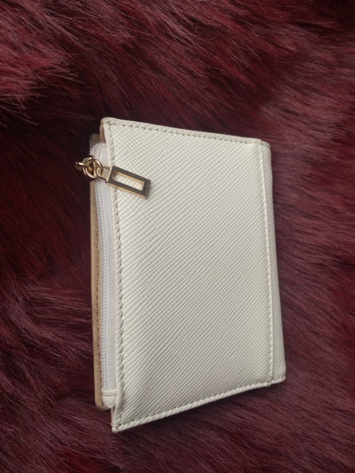 GUESS Kadın Beyaz Deri Cüzdan - Görsel 2