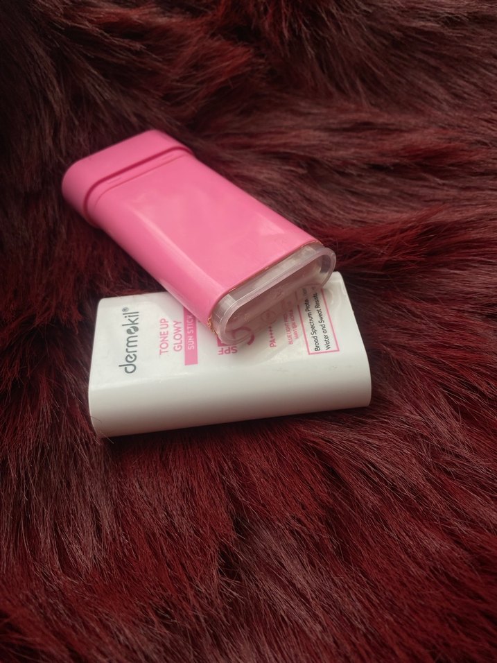 Dermokil GLOWY Tonlu Güneş Kremi Stick SPF 50+ - Görsel 2