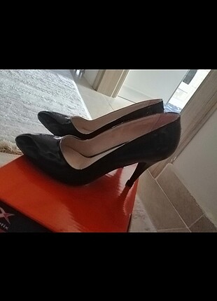 Siyah rugan stiletto