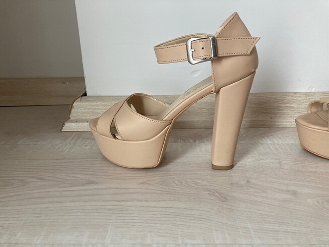 Topuklu ayakkabı - Görsel 5