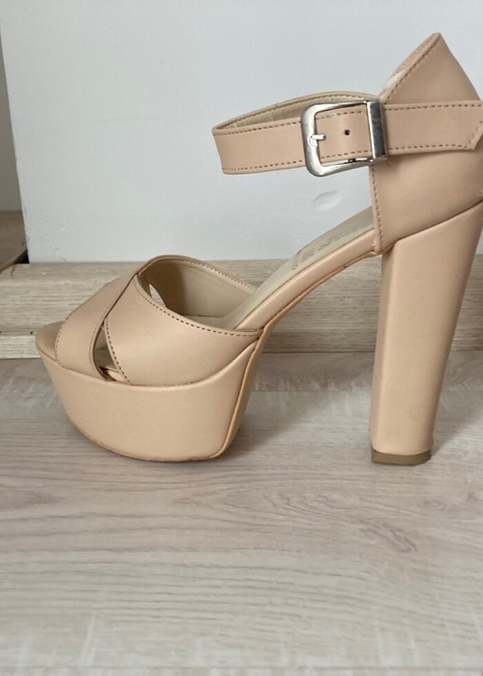 Topuklu ayakkabı - Görsel 5