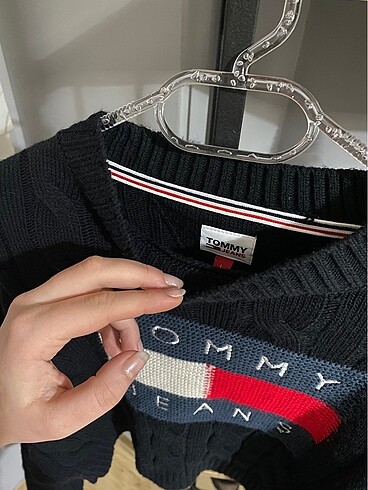 l Beden Tommy Jeans kazak