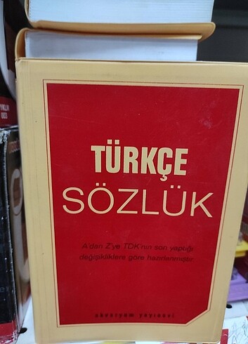Türkçe Sözlük Akvaryum Yayınevi