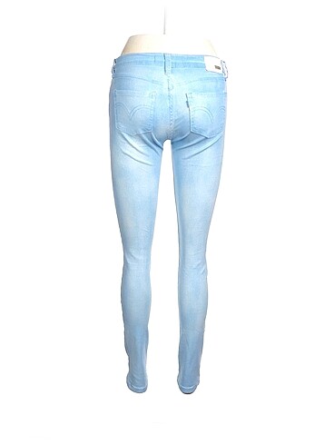 26 Beden Levis Jean / Kot %70 İndirimli.
