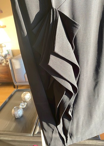 Siyah Drapeli Midi V Yaka Elbise - Görsel 2