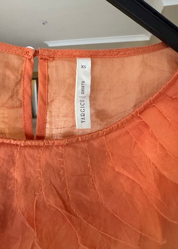 Kolsuz, yargıcı marka somon rengi bluz - Görsel 2