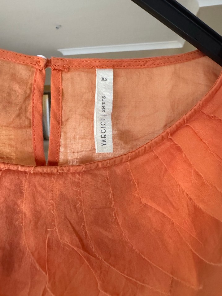 Kolsuz, yargıcı marka somon rengi bluz - Görsel 2