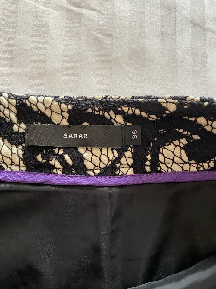 Dantel Detaylı Siyah kalem Etek - Görsel 4