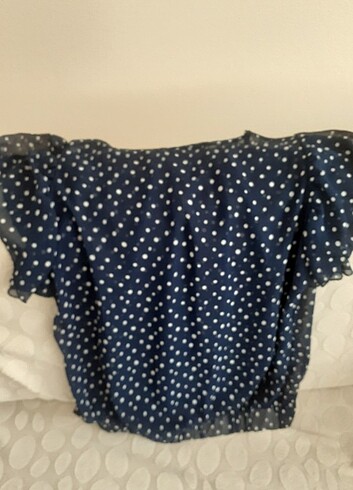 Zara Bluzz