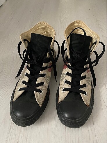 37,5 Beden Özel Seri Converse