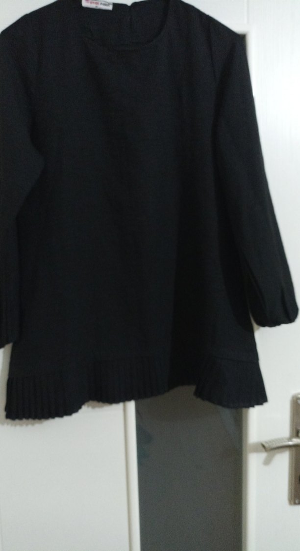 Siyah Uzun Kollu Mini Kadın Bluz, yazlık altı pileli - Görsel 2