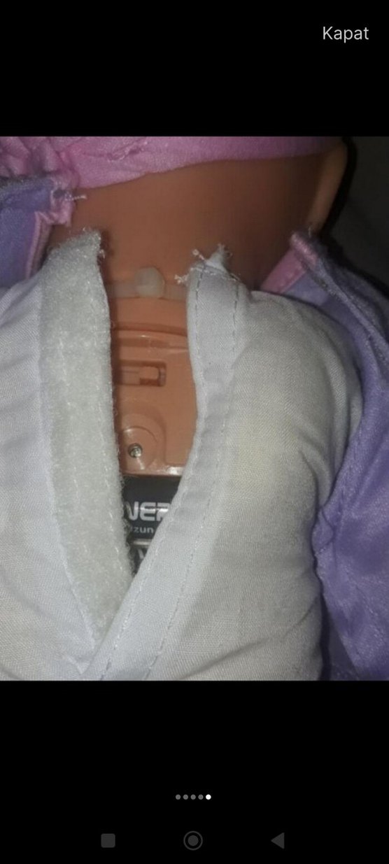 Pembe Pastel Bebek ve Aksesuar Seti az ayagında leke var - Görsel 3