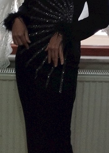 Kürk Detaylı Siyah Uzun Kadın Abiye Elbise 4 saat giyildi - Görsel 2