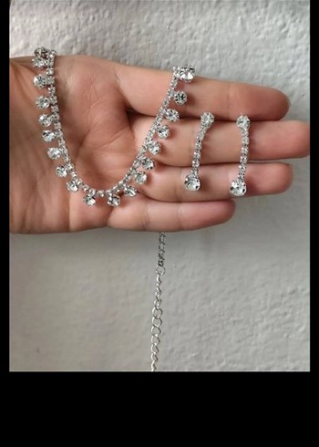 Beyaz Parlak Taşlı Kadın Takı Seti